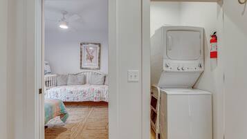 Cottage (3 Bedrooms) | Interior