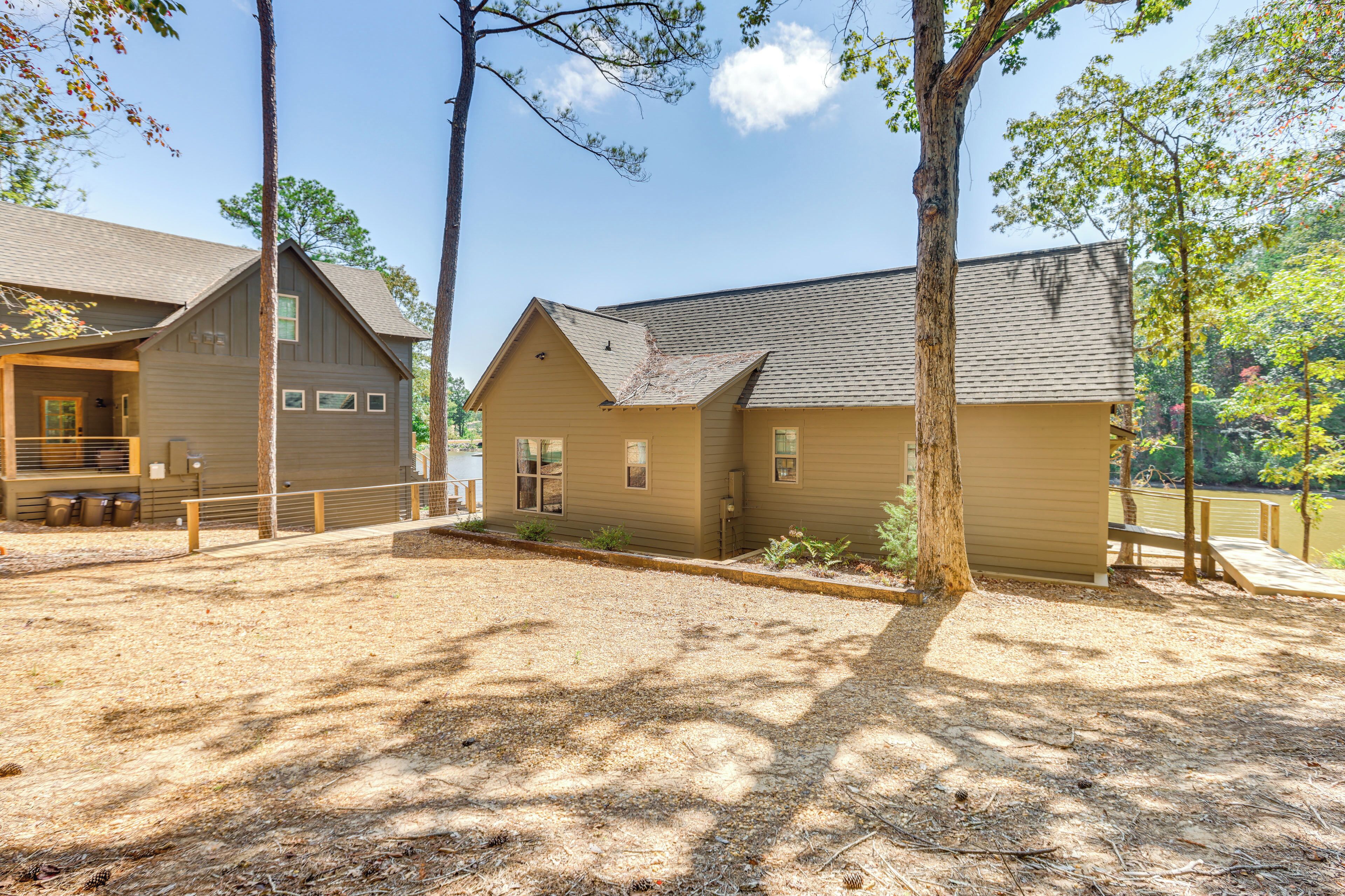 المنشأة من الداخل