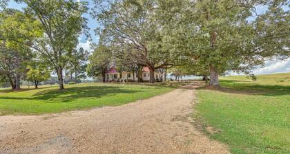 Country Home Near Lake Wedowee: Patio & Fire Pit!