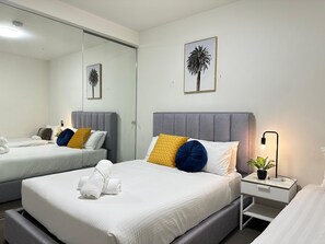 2 bedrooms, iron/ironing board, WiFi, bed sheets - Spacious Family Southbank Residences with Open Balcony CityView (Southbank)