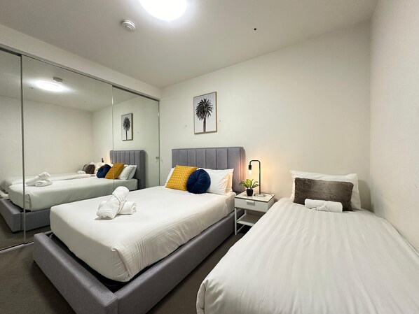 2 bedrooms, iron/ironing board, WiFi, bed sheets