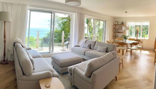 Stunning property with sea views and swimspa

