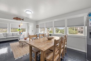 Dining - Big Kahuna: Semi-Oceanfront | Tiki Bar | Fire Pit (Avon)