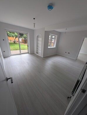 Interior - Welcoming 5-bedroom house with WiFi in Twickenham (Twickenham)