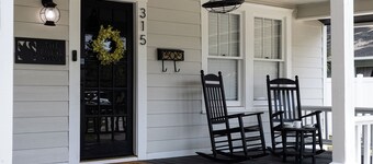The Royal Swan - Downtown Lakeland - Sleeps 6 - Fenced in Backyard+Pet Friendly