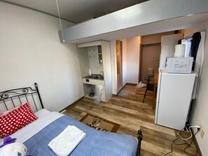 1 bedroom, iron/ironing board, WiFi, bed sheets