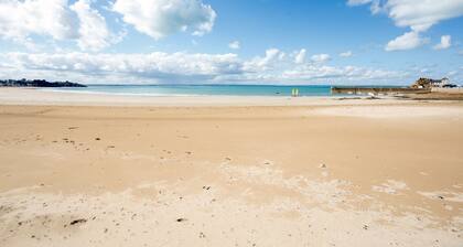 130m from the beach, nice flat for 4