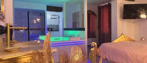 1 bedroom, in-room safe, WiFi, bed sheets