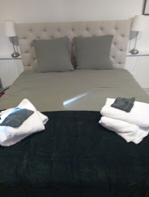 1 bedroom, iron/ironing board, travel cot, free WiFi