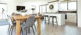 Family Friendly on Forest! Amazing Location