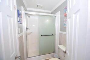 Appartement, 1 chambre | Salle de bain