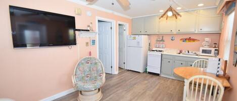 Apartment, 1 Bedroom | Living area