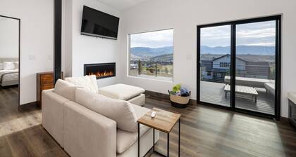 Scenic Perch 2 Bedroom Home