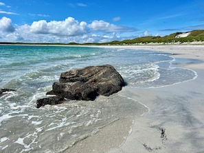 Beach nearby - TRANQUIL SANDS - A Pet Friendly Bungalow, walking distance to a stunning Beach  (Bayhead)
