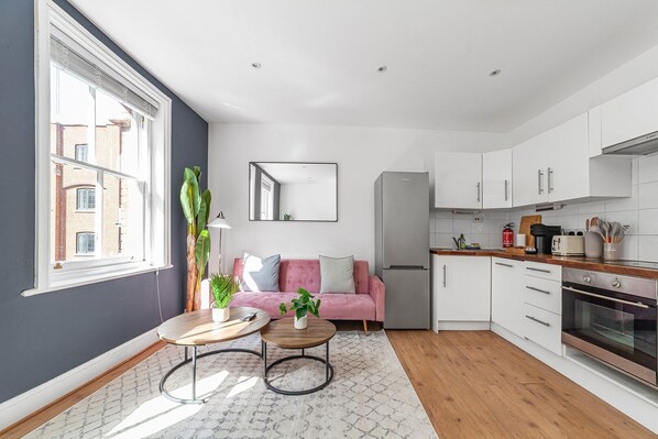 Apartment | Living room - Chic One Bed City Flat (London)
