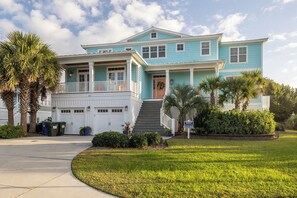 Exterior - Serenity Shores - Oceanfront House, 5BR, 4.5BA, Pine Knoll Shores (Pine Knoll Shores)