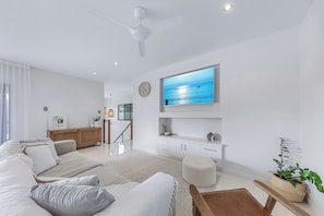 Smart TV, offices