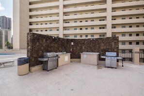 Property grounds - Island Haven Hawaiian Monarch Studio | Ocean View (Honolulu)