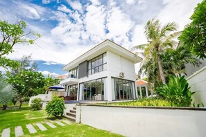 Exterior - The Ocean Villa Beach Resort Đà Nẵng (Da Nang)