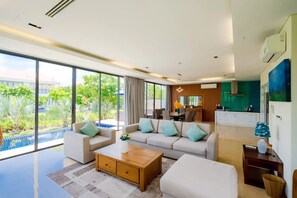 Living area - The Ocean Villa Beach Resort Đà Nẵng (Da Nang)