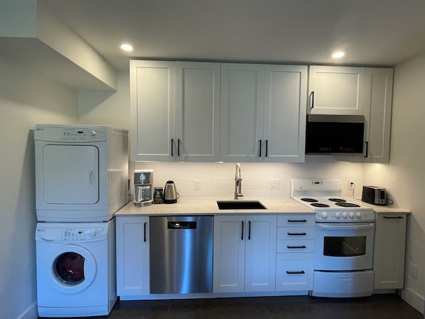 Microwave, oven, stovetop, dishwasher
