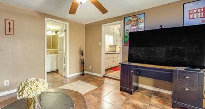 Fire Pit & Grill: Victoria Home Near Downtown