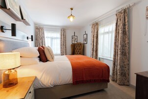 Quarto casal com design assinado | Wi-Fi de cortesia