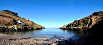 Port Gaverne Hotel