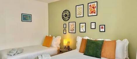 1 多间卧室、熨斗/熨衣板、WiFi、床单