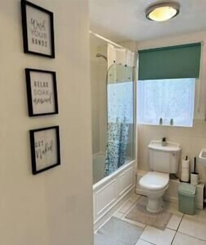 Hair dryer - Tranquil 2 bed Apt Near Downtown & Free Parking (London)