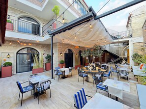 82-cm LED TV with satellite channels - Atrium Suites (Urla)