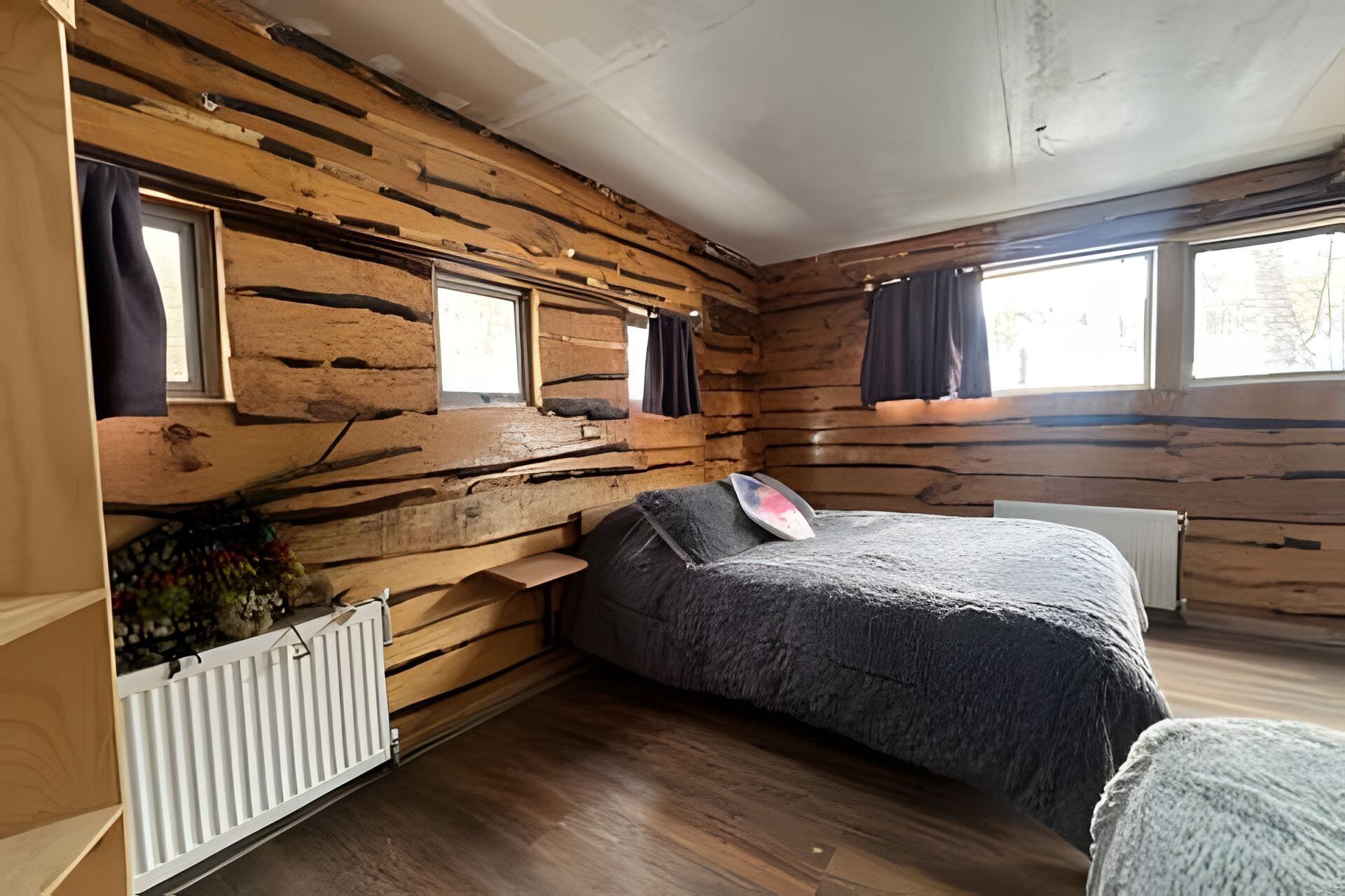 Habitación cuádruple Confort (001) | Wifi gratis y ropa de cama 