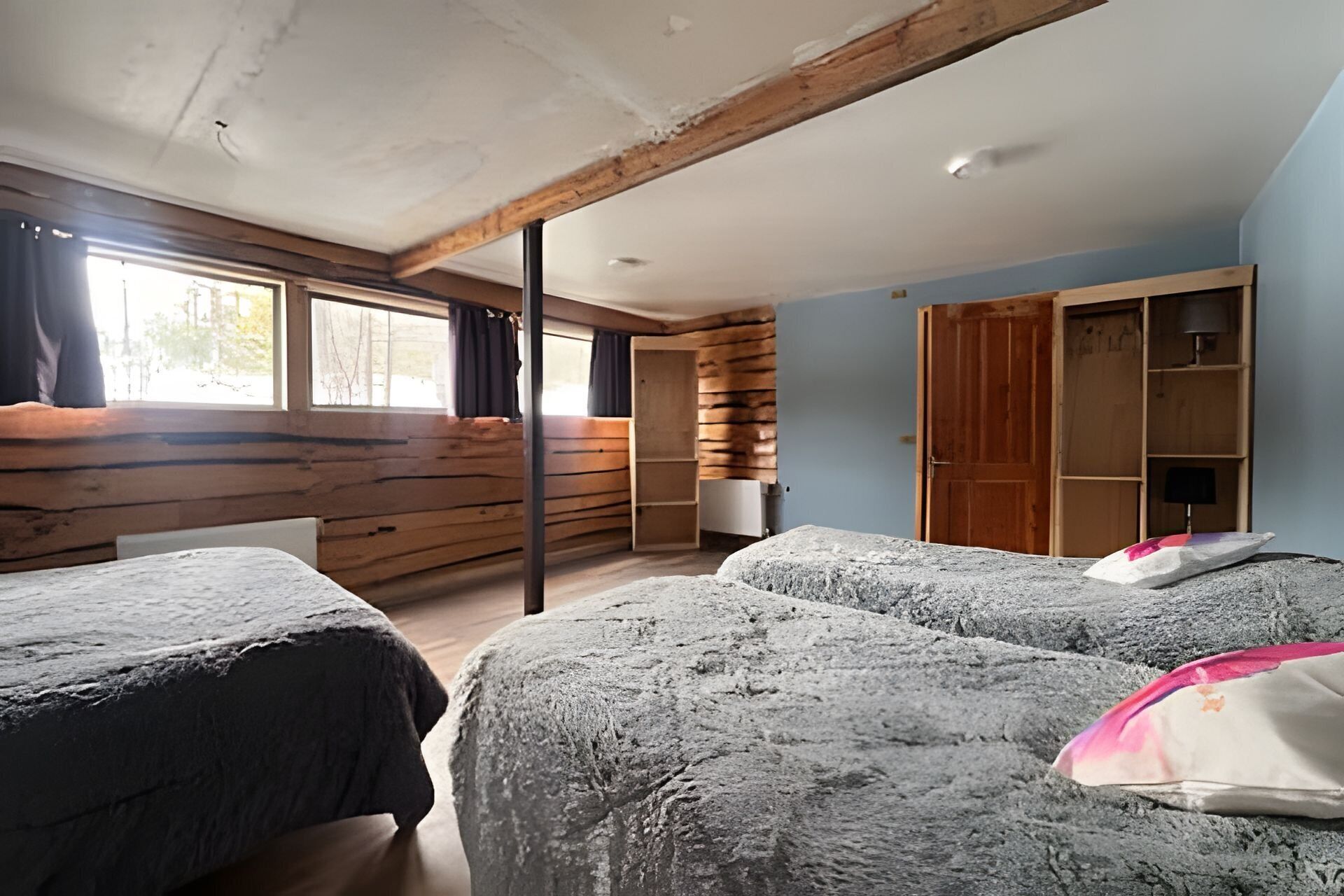 Wifi gratis y ropa de cama 