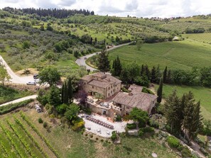 Exterior - AMORE RENTALS - Villa Eros with Swimming Pool, SPA, Ideal for Groups (Greve in Chianti)