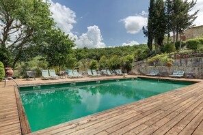 UppvÀrmd pool