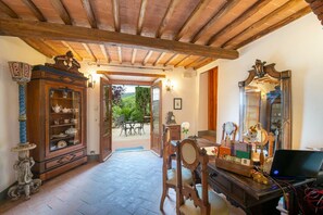 Interior - AMORE RENTALS - Villa Eros with Swimming Pool, SPA, Ideal for Groups (Greve in Chianti)