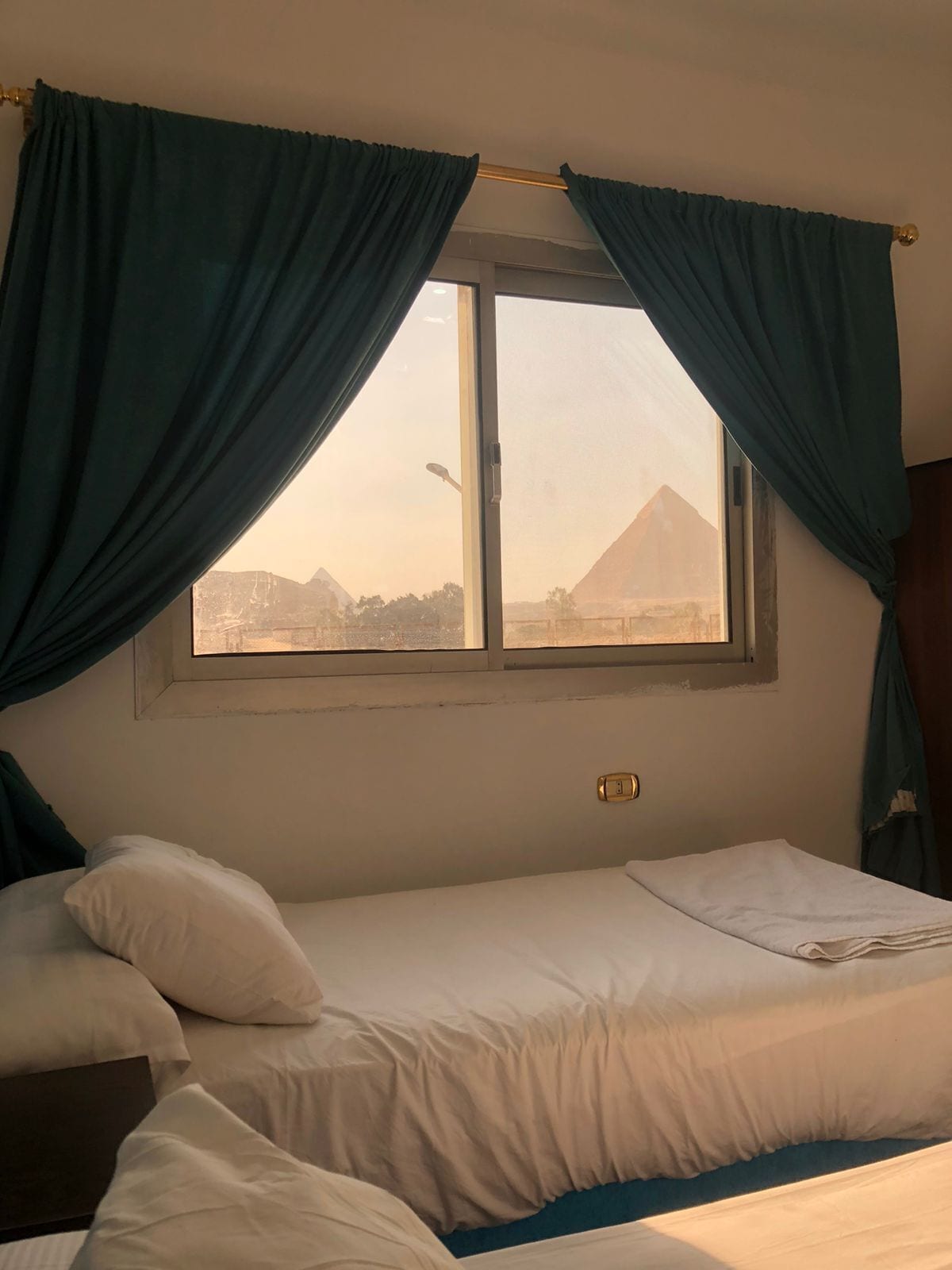 Foto - Pyramids Third Eye