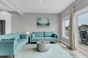 Smart-TV, bordtennis og bøker