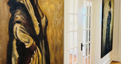 4-bedroom farmhouse in Clarendon Walk to Metro, Shops, Nightlife Best Location