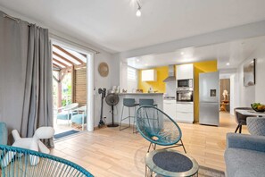 Interior - Golden Oasis - One Bedroom Apartment, Sleeps 2 (Le Marin)