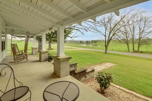 Terrace/patio - Country Home Near Lake Wedowee: Patio & Fire Pit! (Lineville)