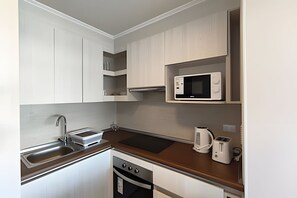 Lägenhet | Eget kök | Kylskåp, mikrovågsugn, ugn och grytor/köksredskap