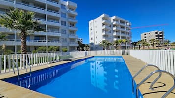 Apartment | Pool | Seasonal outdoor pool