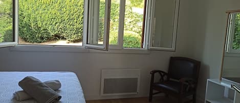 3 Schlafzimmer, Bügeleisen/Bügelbrett, Reisekinderbett, WLAN