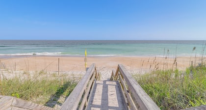 Walk to Beach: Family-Friendly Surf City Condo!