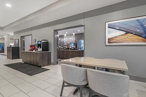 Free daily English breakfast  - Best Western Plus Marquette Hotel & Suites (Marquette)