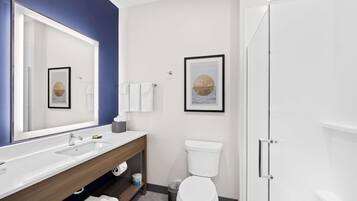 Articles de toilette gratuits, sĂšche-cheveux, serviettes fournies, savon