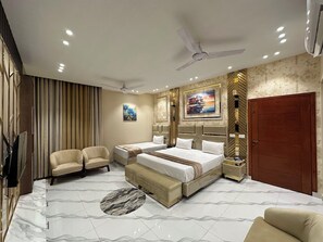 Deluxe Double Room | Kalis bunyi, seterika/papan seterika, Wi-fi percuma 