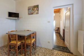 Comfort Duplex | Private kitchen | Fridge, stovetop, cookware/dishes/utensils - Panzani Loft by MMega (Florence)