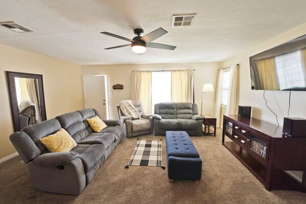 Smart TV, DVD player